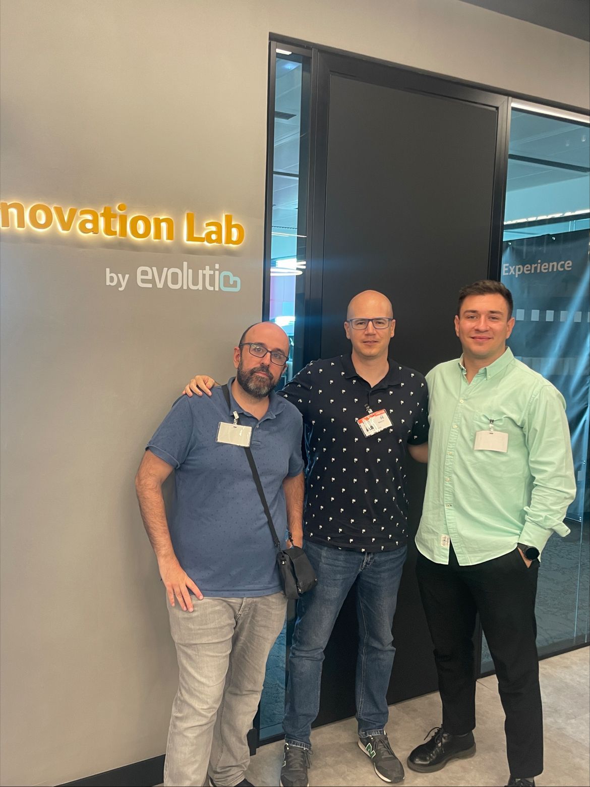 Parte de nuestro equipo de arquitectura cloud de Evolutio participa en ...