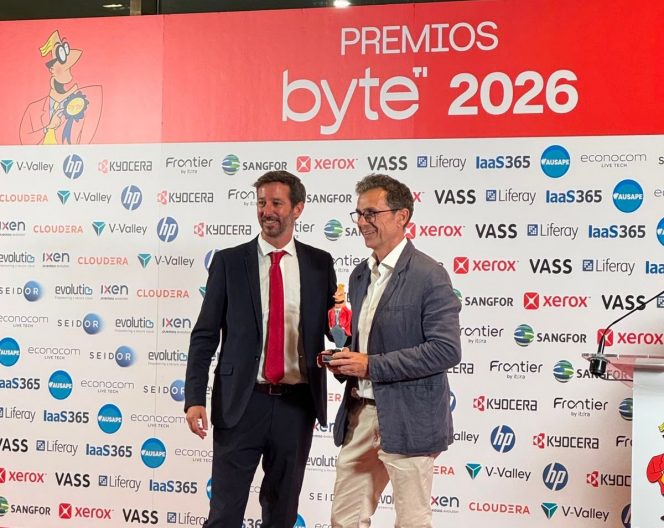 Evolutio recibe el premio al "Mejor proyecto de IA"